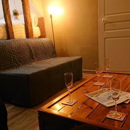 דירות Nuits Au Grenier De שארטר מראה חיצוני תמונה