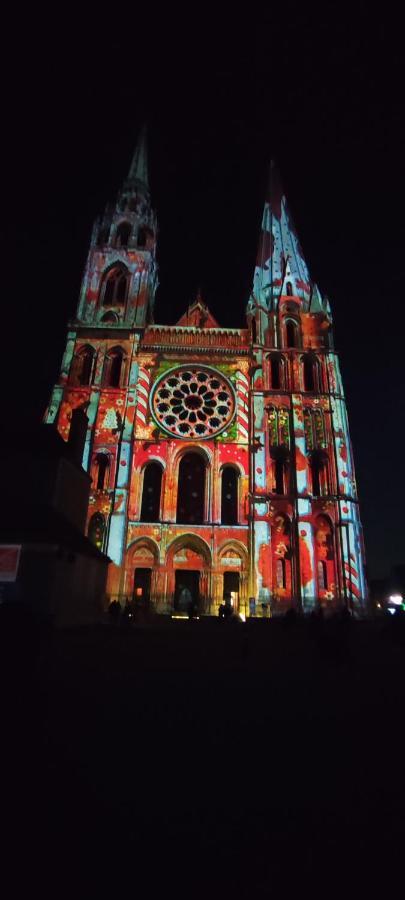 דירות Nuits Au Grenier De שארטר מראה חיצוני תמונה